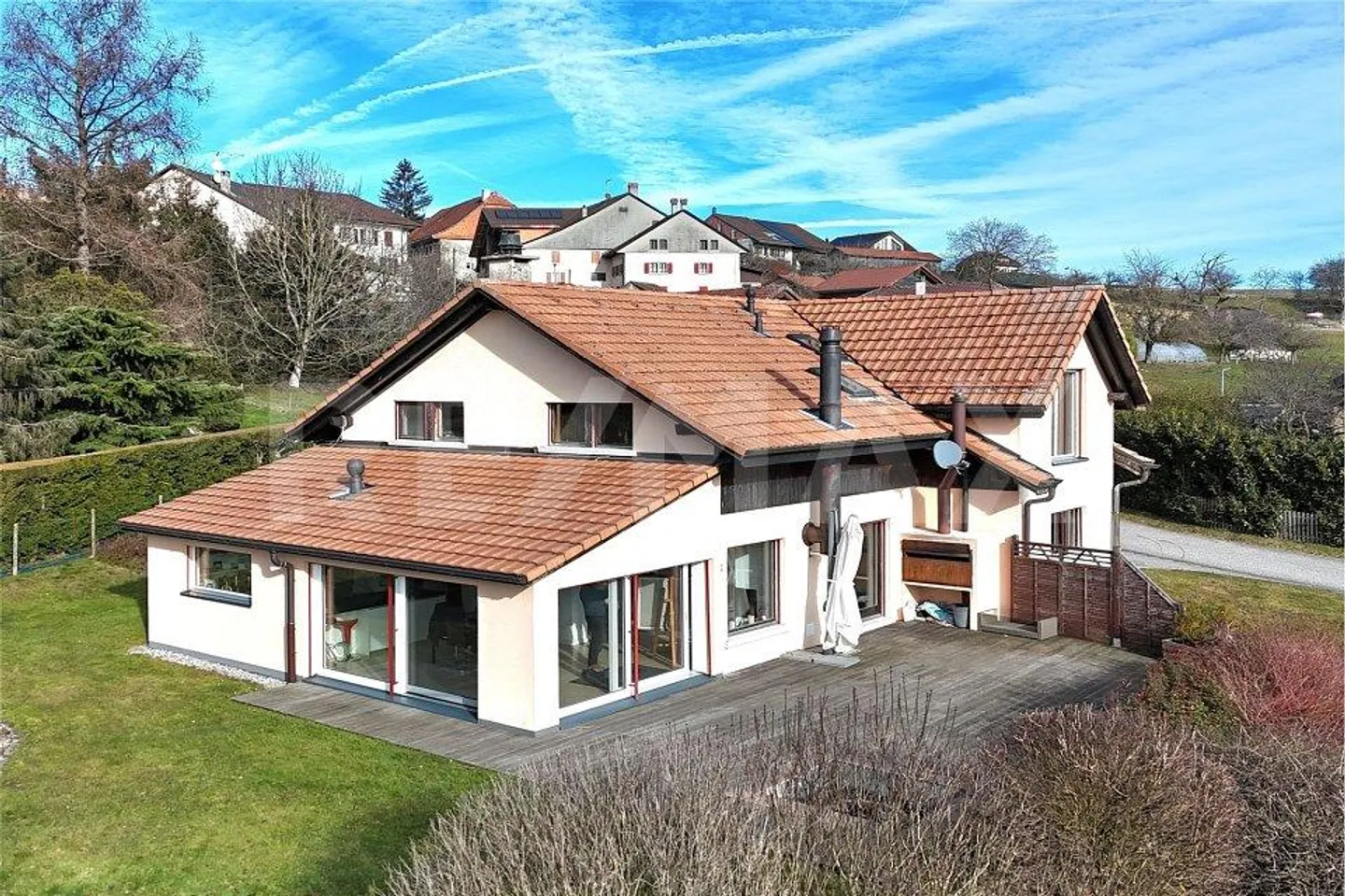 In the heart of the countryside, between Lausanne and Payerne - Photo 2 of 13