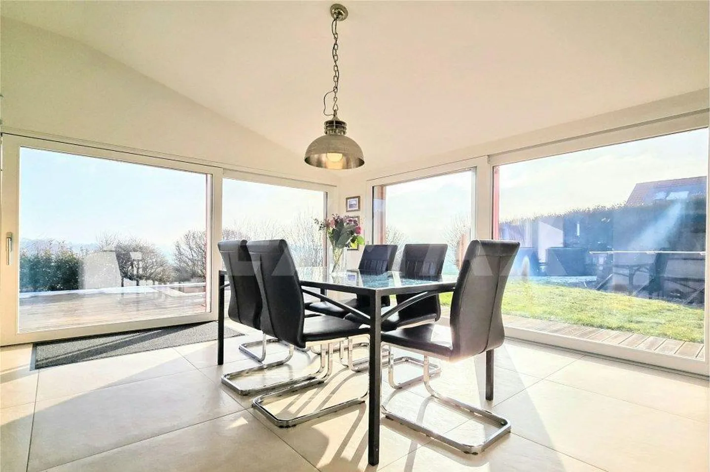 In the heart of the countryside, between Lausanne and Payerne - Photo 8 of 13