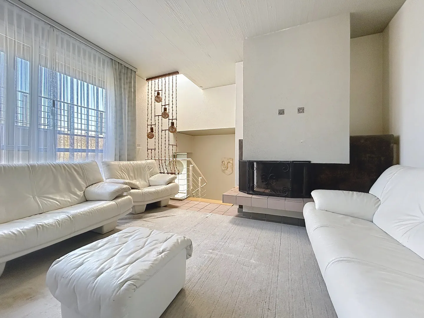 Individual villa in the heights of Neuchâtel, lake and Alps view - Photo 2 of 11