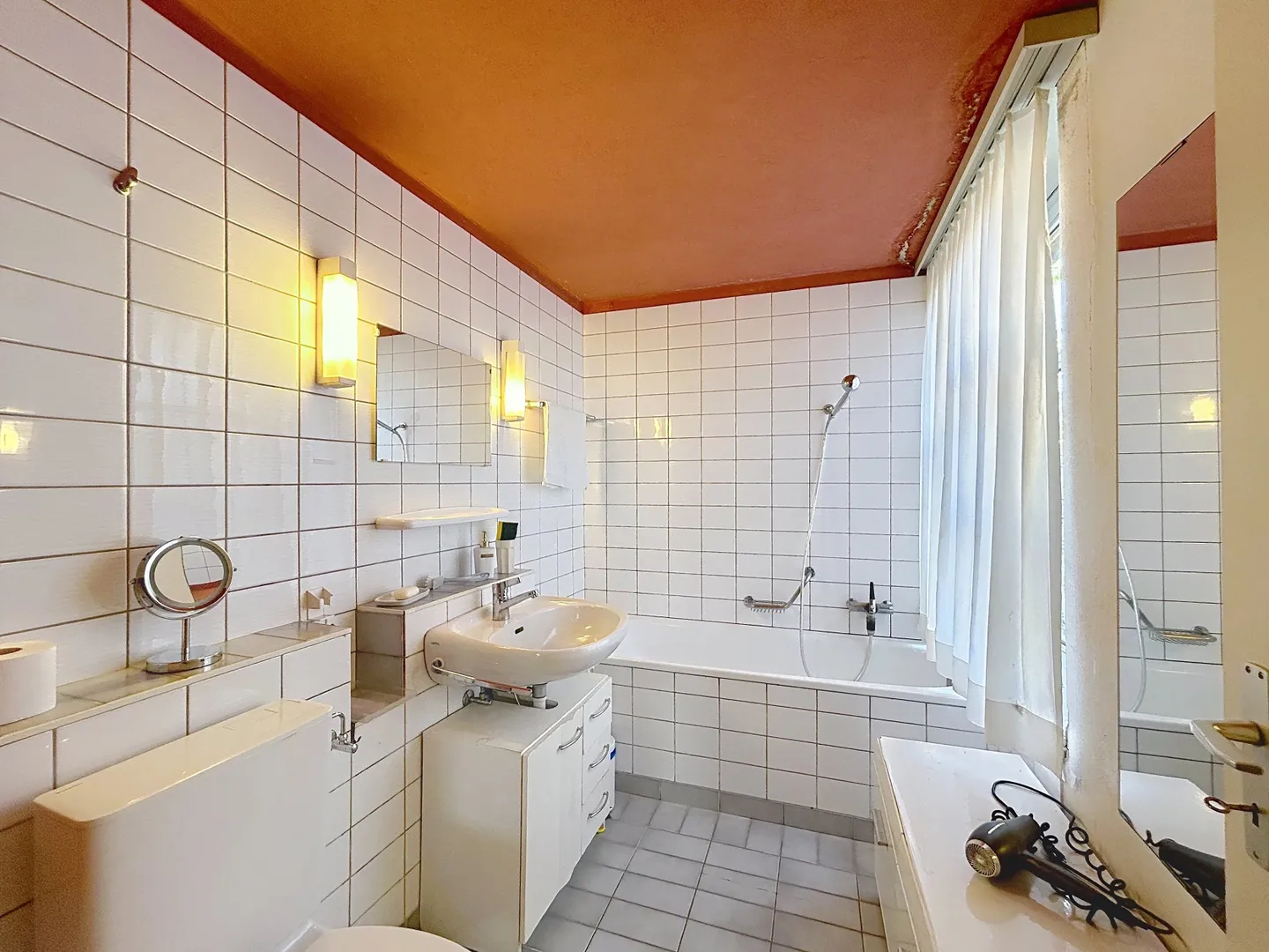 Individual villa in the heights of Neuchâtel, lake and Alps view - Photo 11 of 11