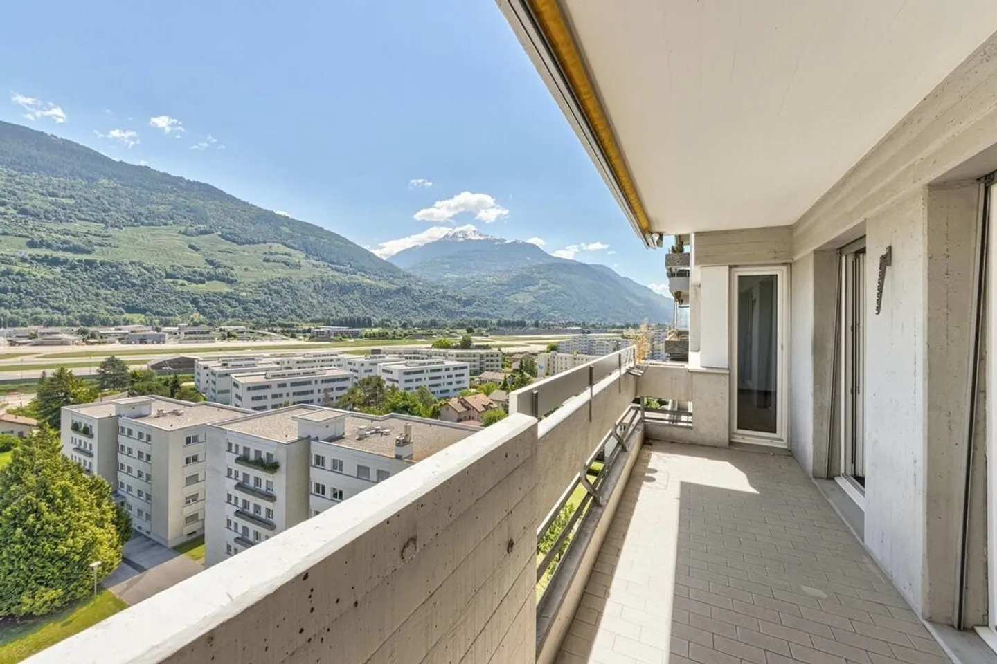To seize! Charming apartment in a residential area in Sion! - Photo 6 of 6