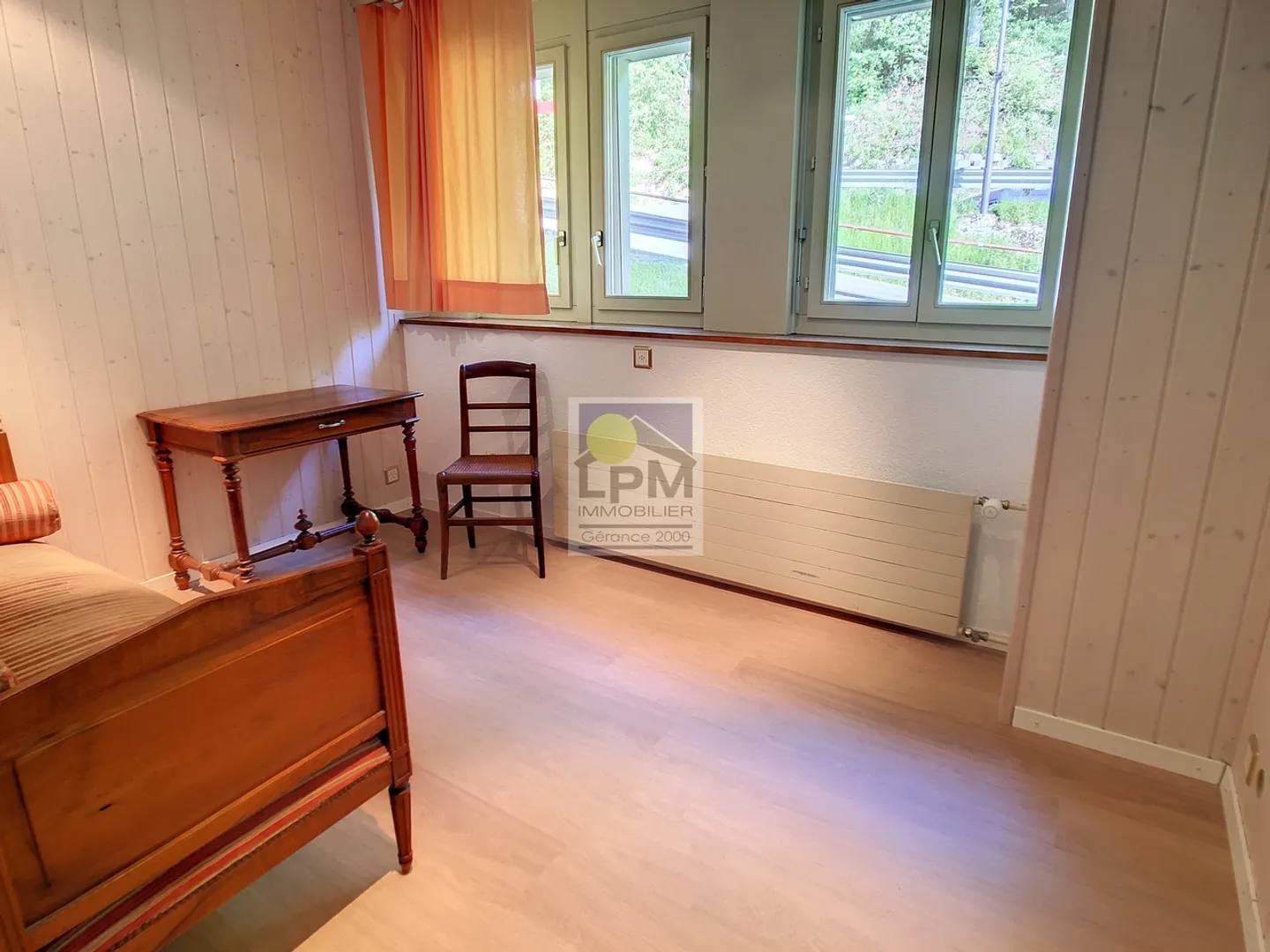 Magnificent 4.5 room apartment with balcony and breathtaking view and very large balcony! - Photo 6 of 14