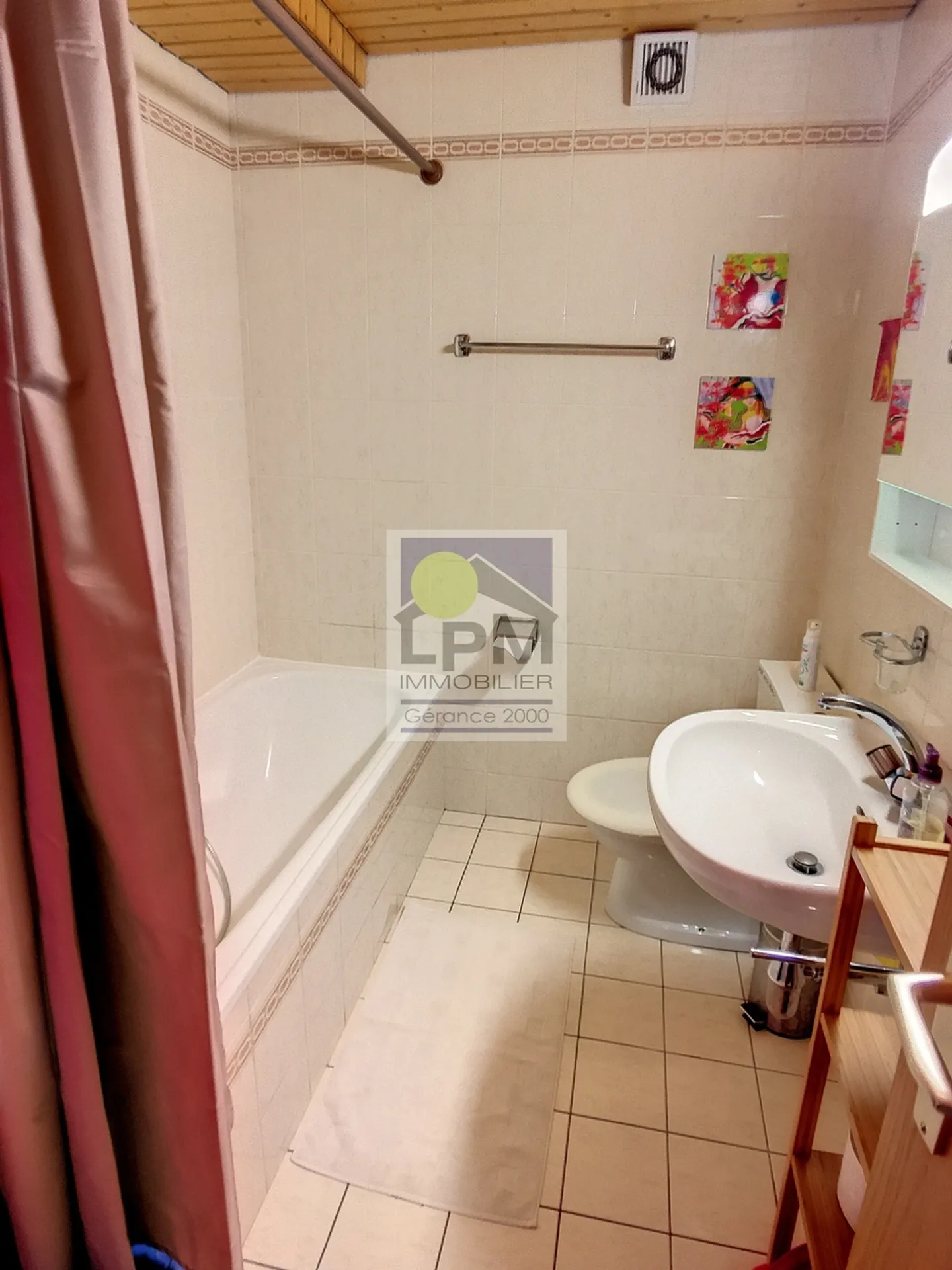 Magnificent 4.5 room apartment with balcony and breathtaking view and very large balcony! - Photo 13 of 14