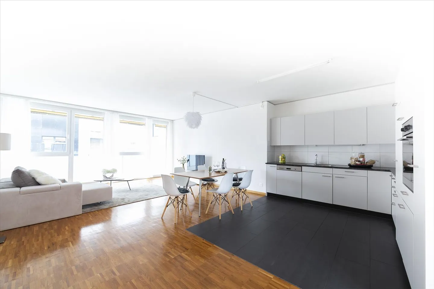 Apartment for rent - Photo 2 of 10