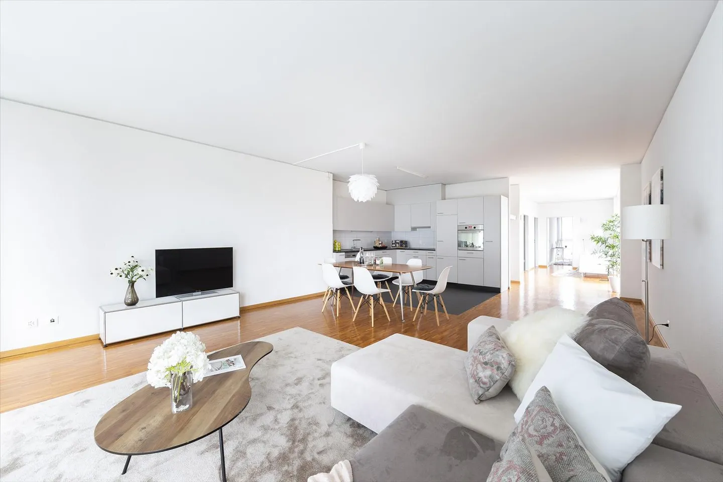 Apartment for rent - Photo 3 of 10