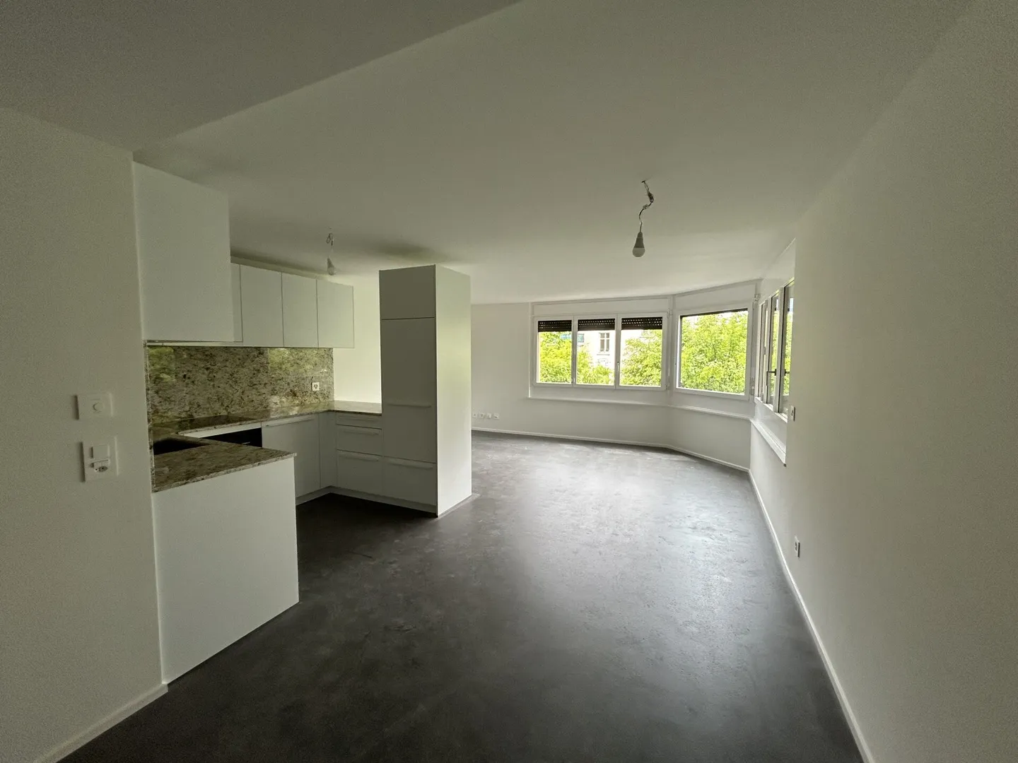 2 Zimmer im 1. Stock im Herzen des schönen Viertels Rumine! - Foto 1 von 6