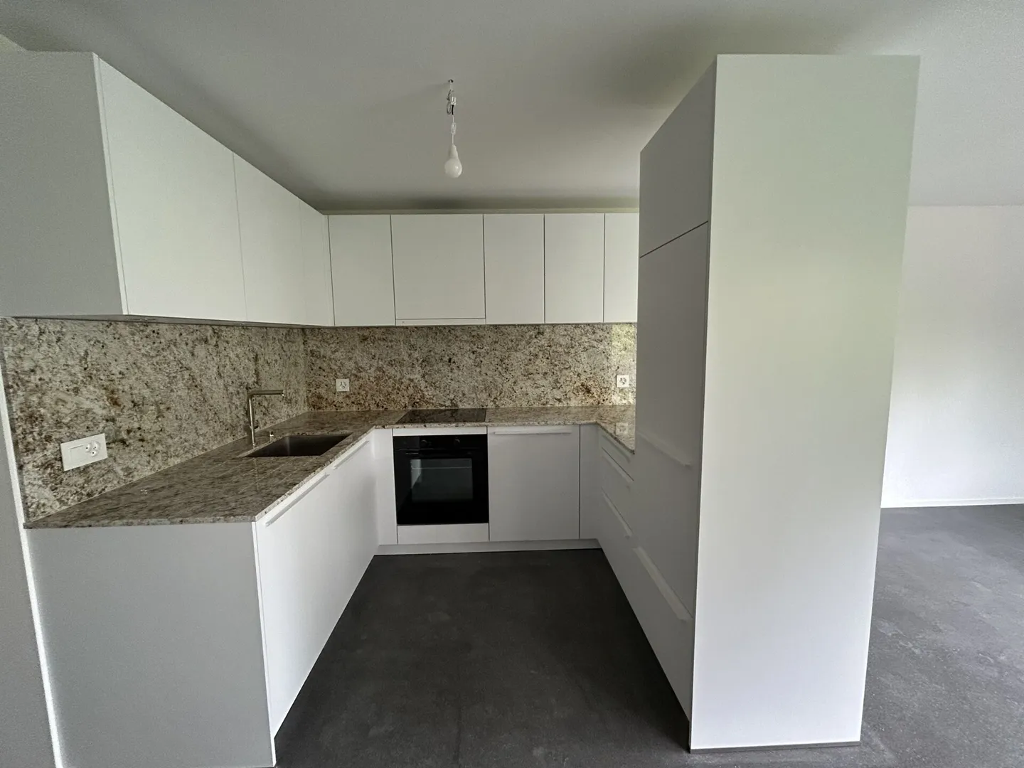 2 Zimmer im 1. Stock im Herzen des schönen Viertels Rumine! - Foto 2 von 6