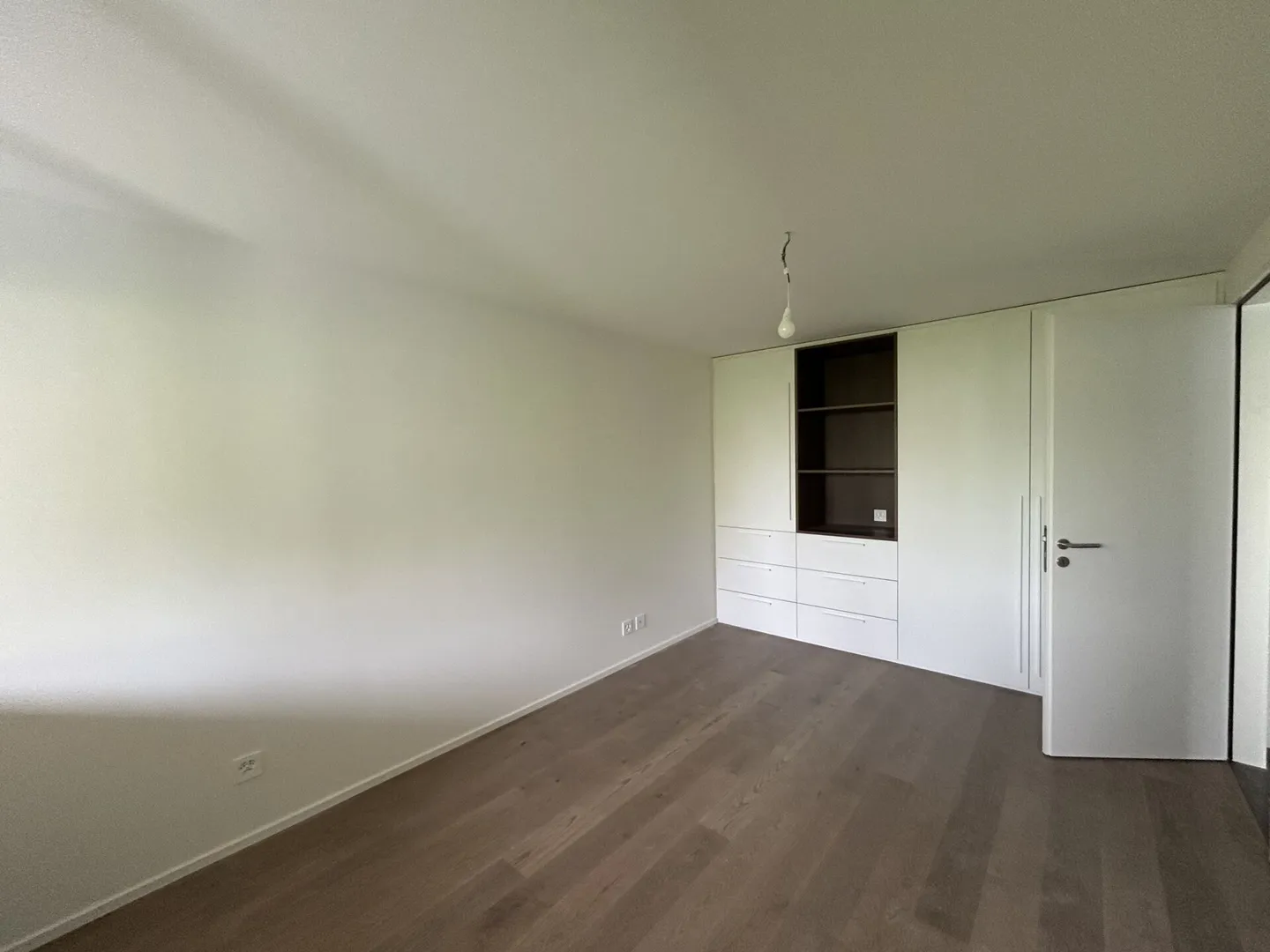 2 Zimmer im 1. Stock im Herzen des schönen Viertels Rumine! - Foto 4 von 6