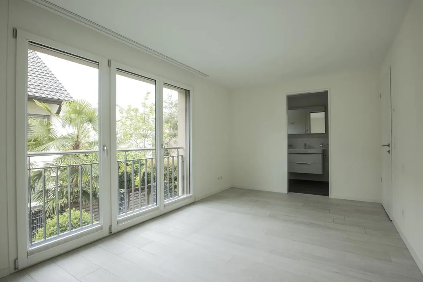 High-quality 3.5 room apartment in ownership standard - Photo 3 of 12