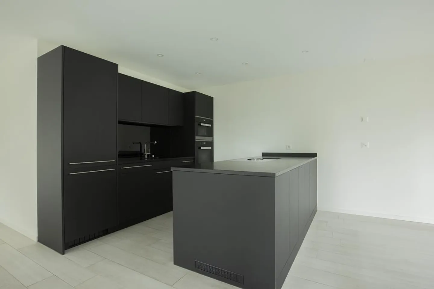 High-quality 3.5 room apartment in ownership standard - Photo 9 of 12