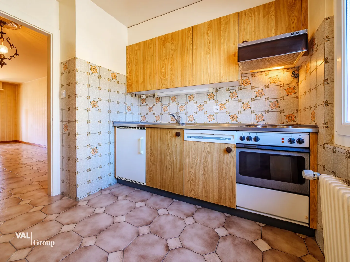 Opportunité Unique de Rénovation à Conthey - Photo 4 sur 10