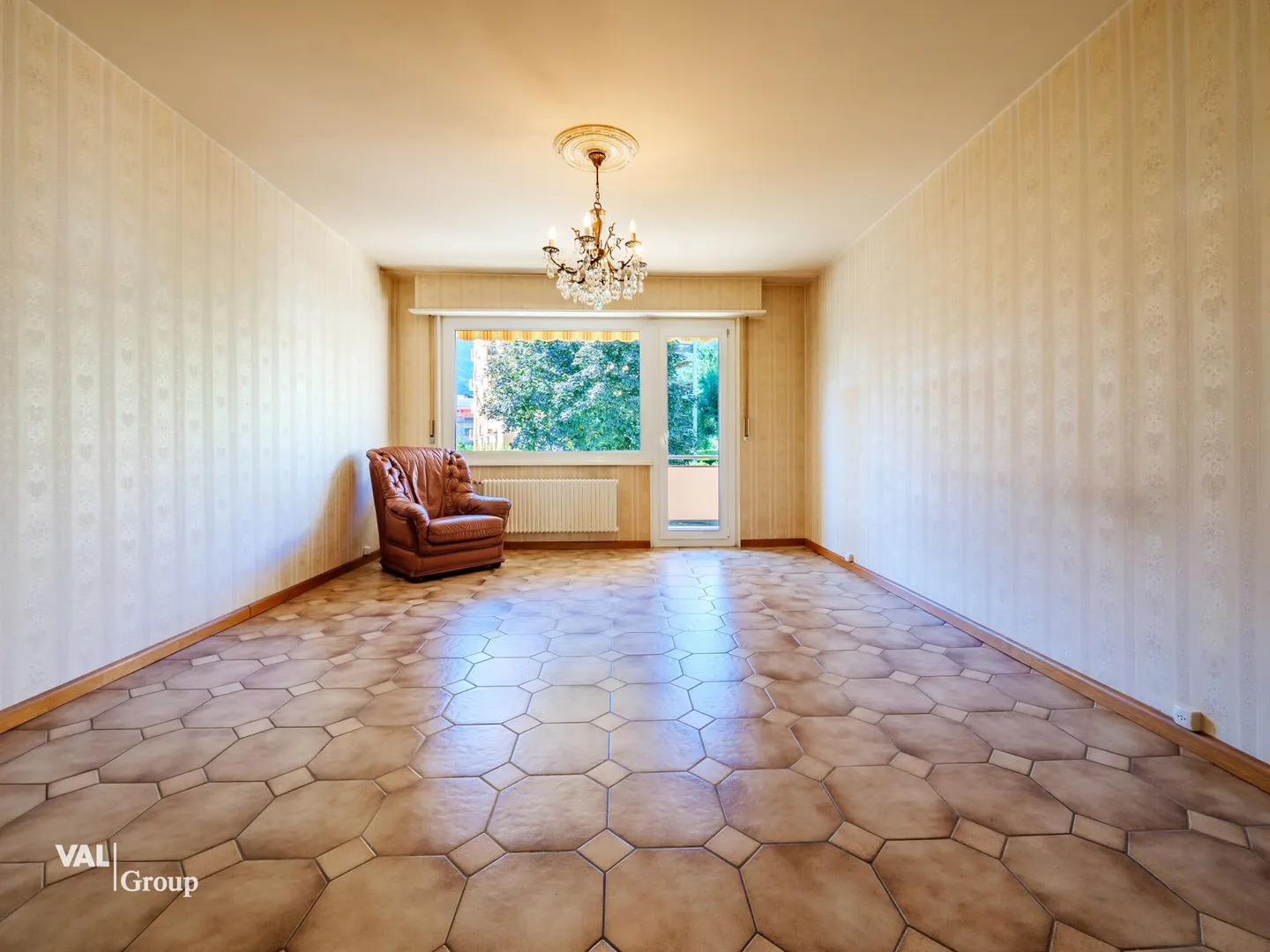 Opportunité Unique de Rénovation à Conthey - Photo 5 sur 10