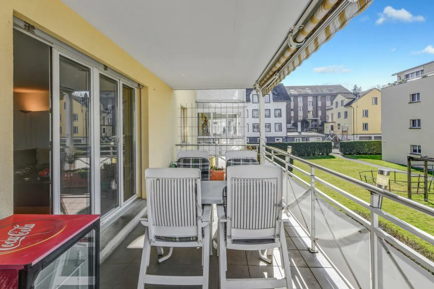 Appartement spacieux avec vue sur le lac et deux pièces de loisir à proximité immédiate... - Photo 4 sur 30