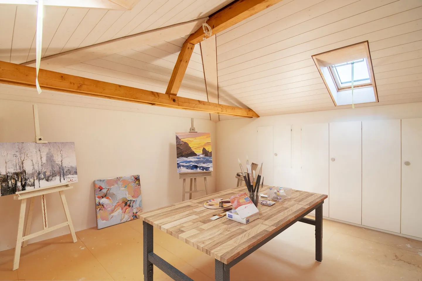 Spacious 6-Room Double Family House with Country House Character and Sunny Garden in Quiet Location near Bern. - Photo 16 of 32