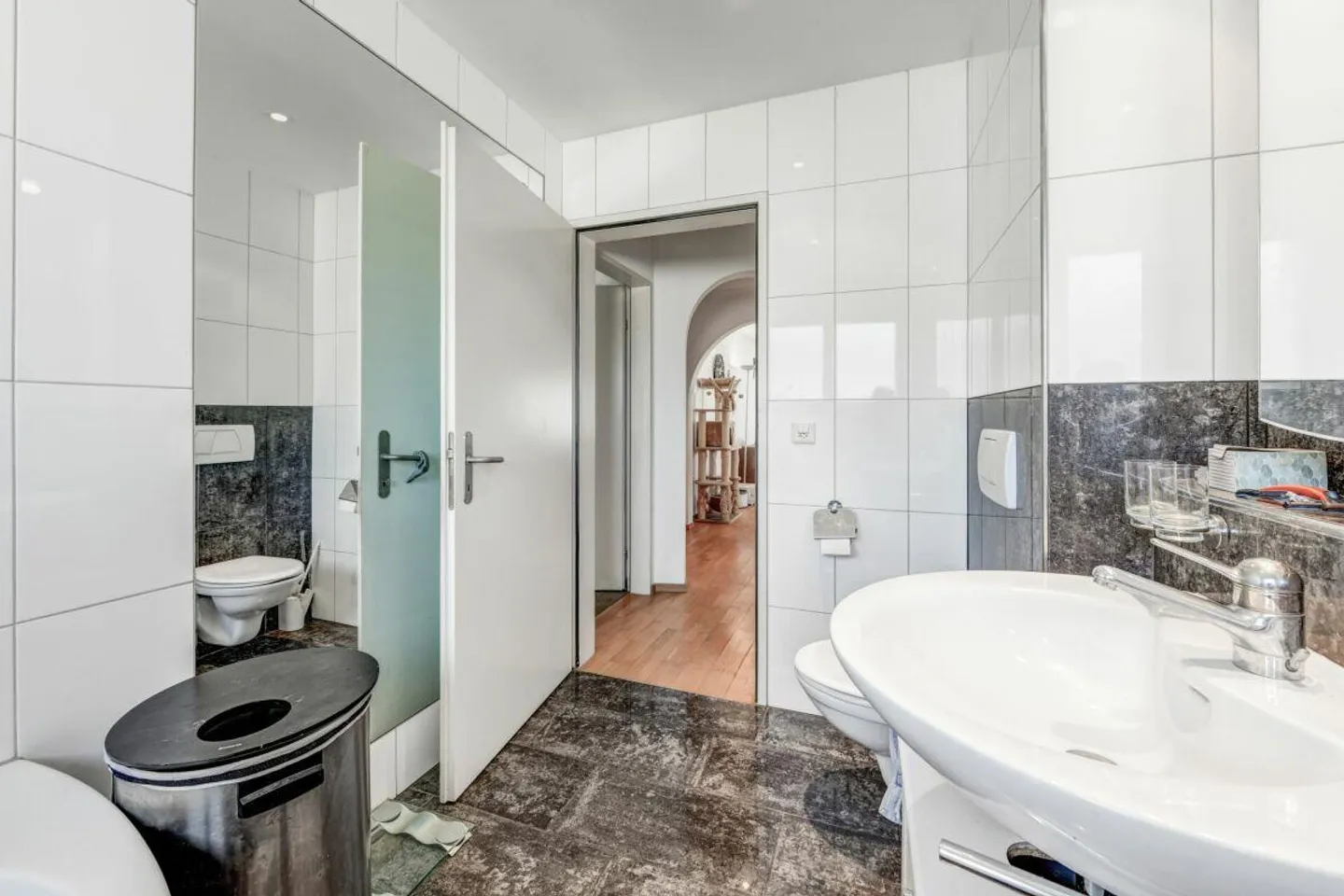 Appartement spacieux avec vue sur le lac et deux pièces de loisir à proximité immédiate... - Photo 20 sur 30