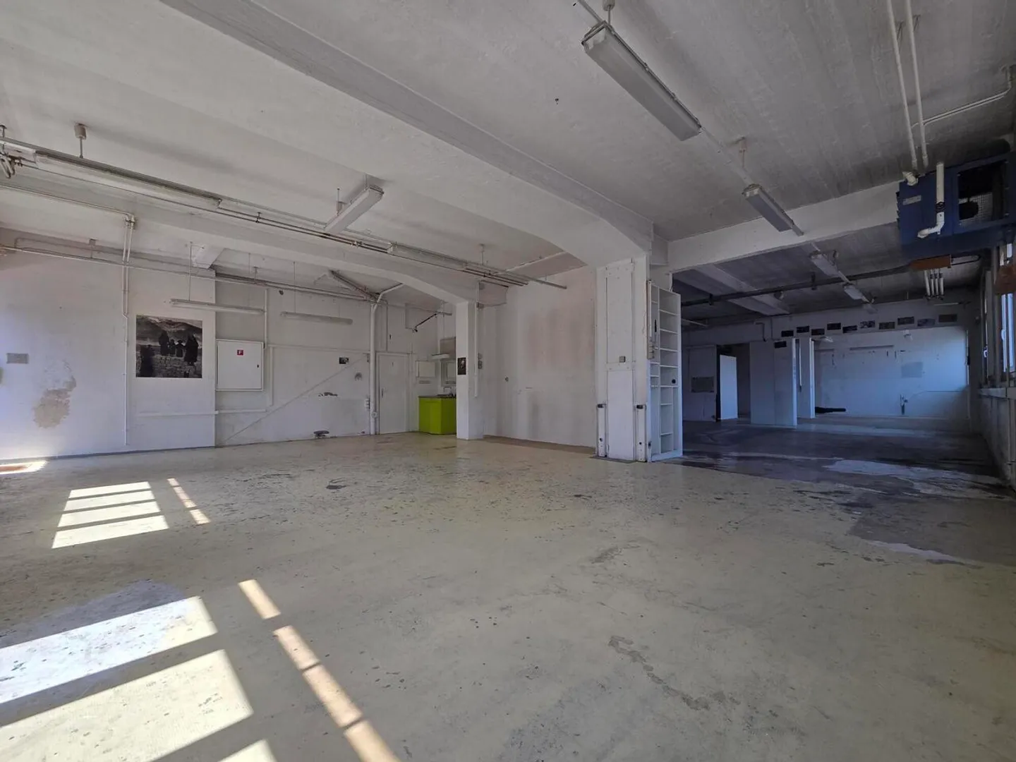 Espace Commercial Polyvalent - Photo 3 sur 7