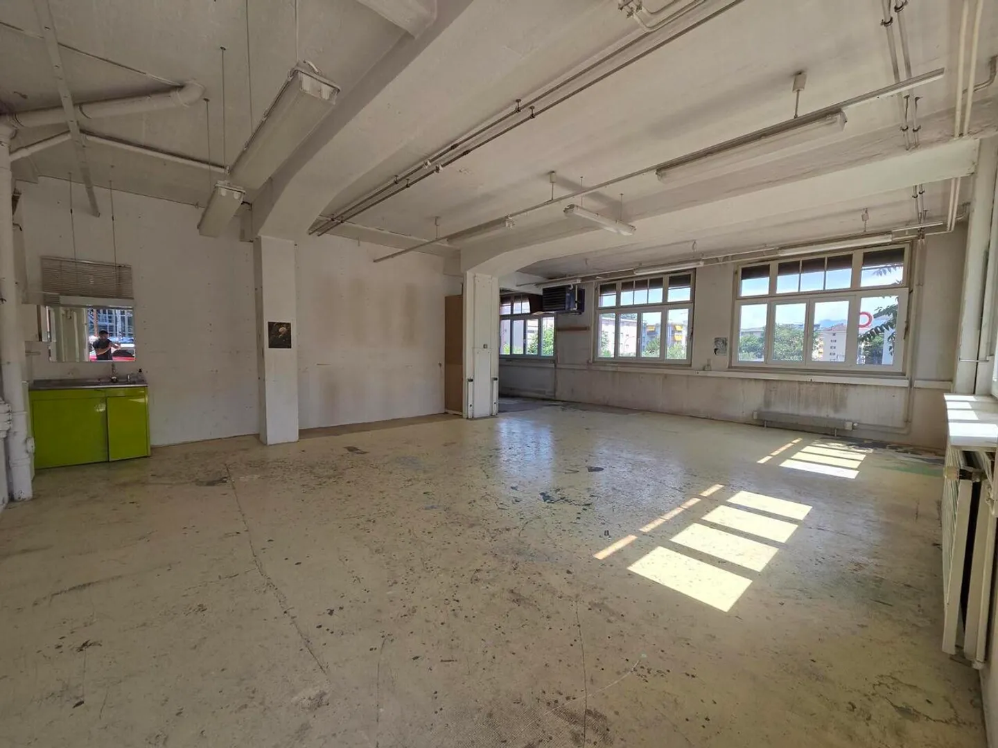 Espace Commercial Polyvalent - Photo 5 sur 7