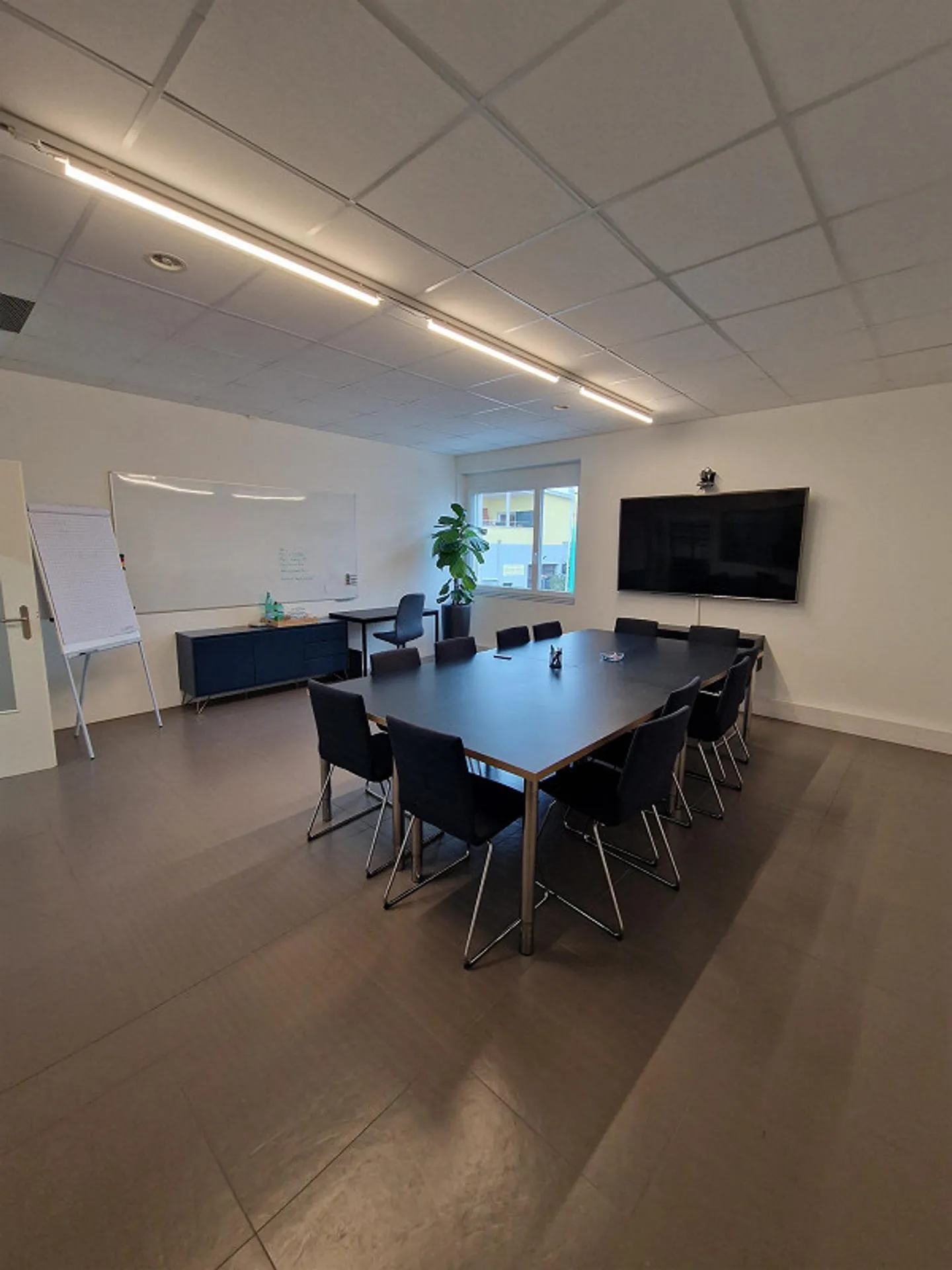 Bureaux/pratiques ultramodernes - surfaces partielles possibles - Photo 7 sur 15