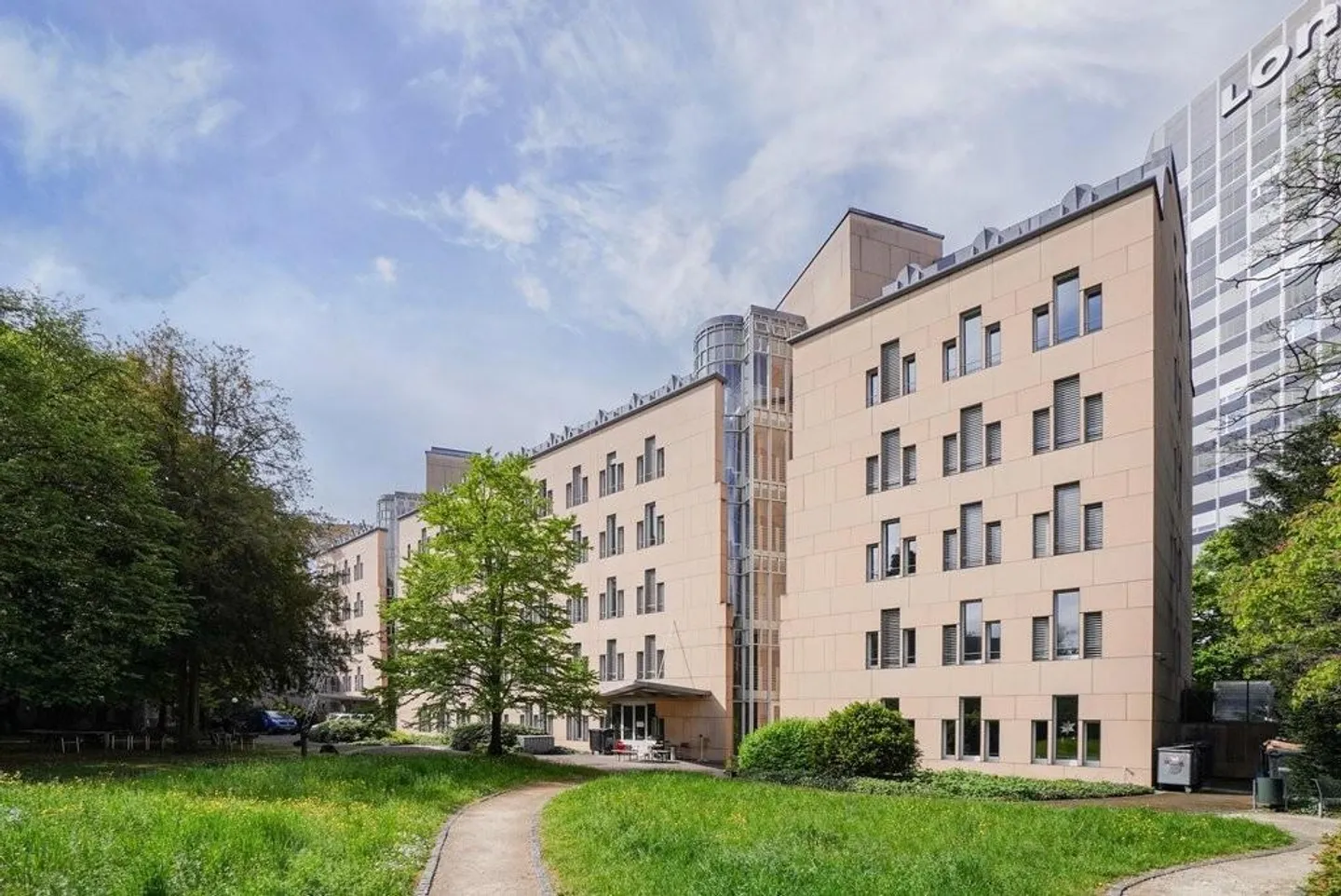 Espace de bureau cherche nouveau locataire - Photo 1 sur 6