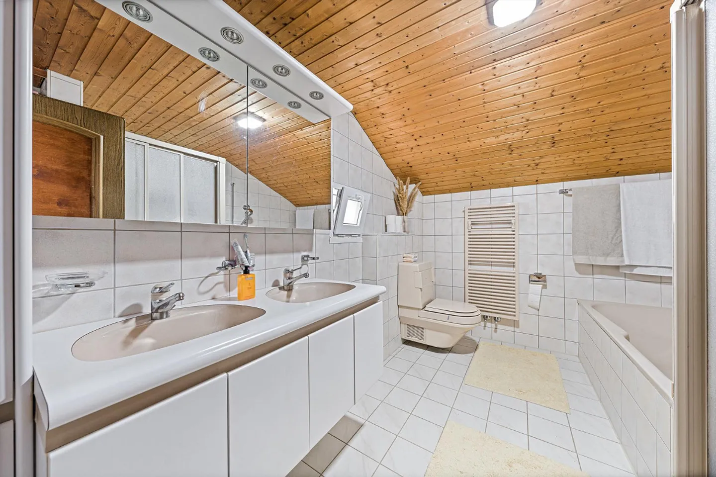 AgentSelly - Maison attrayante avec beaucoup d'espace et de charme - Photo 11 sur 11