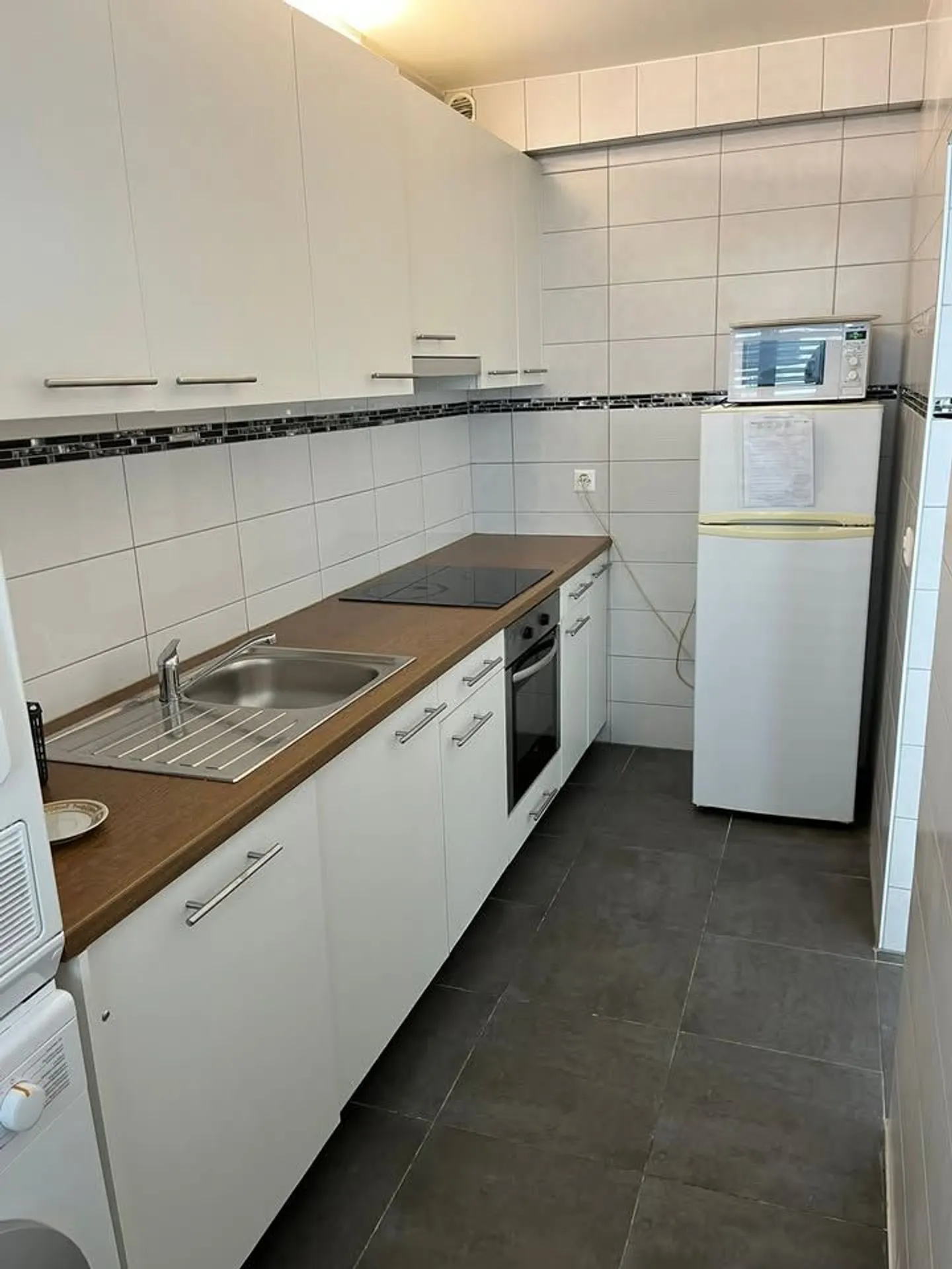 À louer - Appartement meublé 4 pièces à Genève (Rue de Bâle) - Photo 4 sur 9