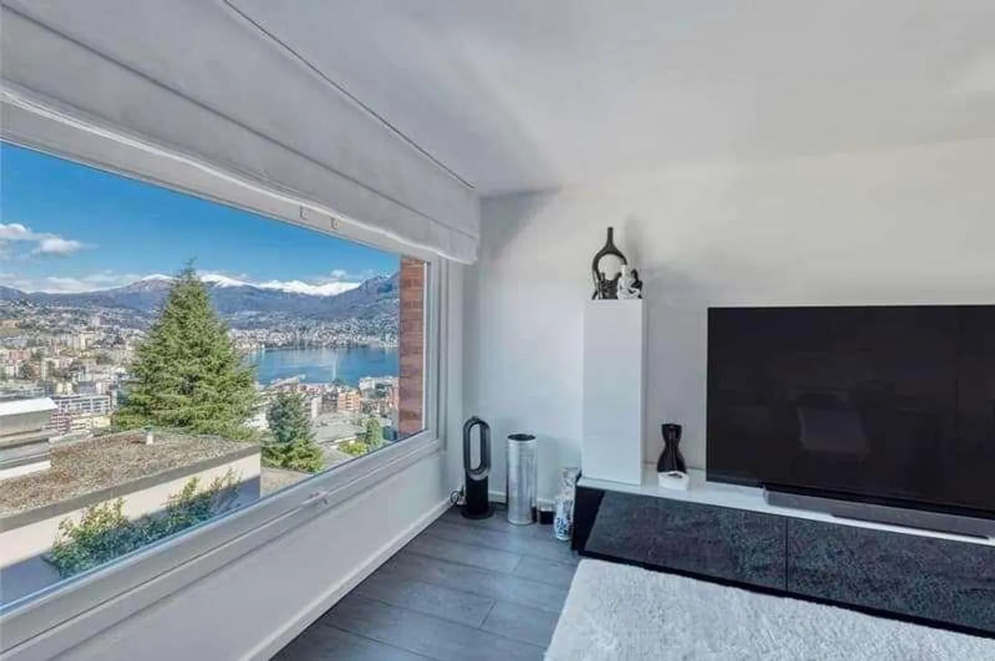 Appartamento con 3,5 stanze e vista lago - Foto 3 di 11