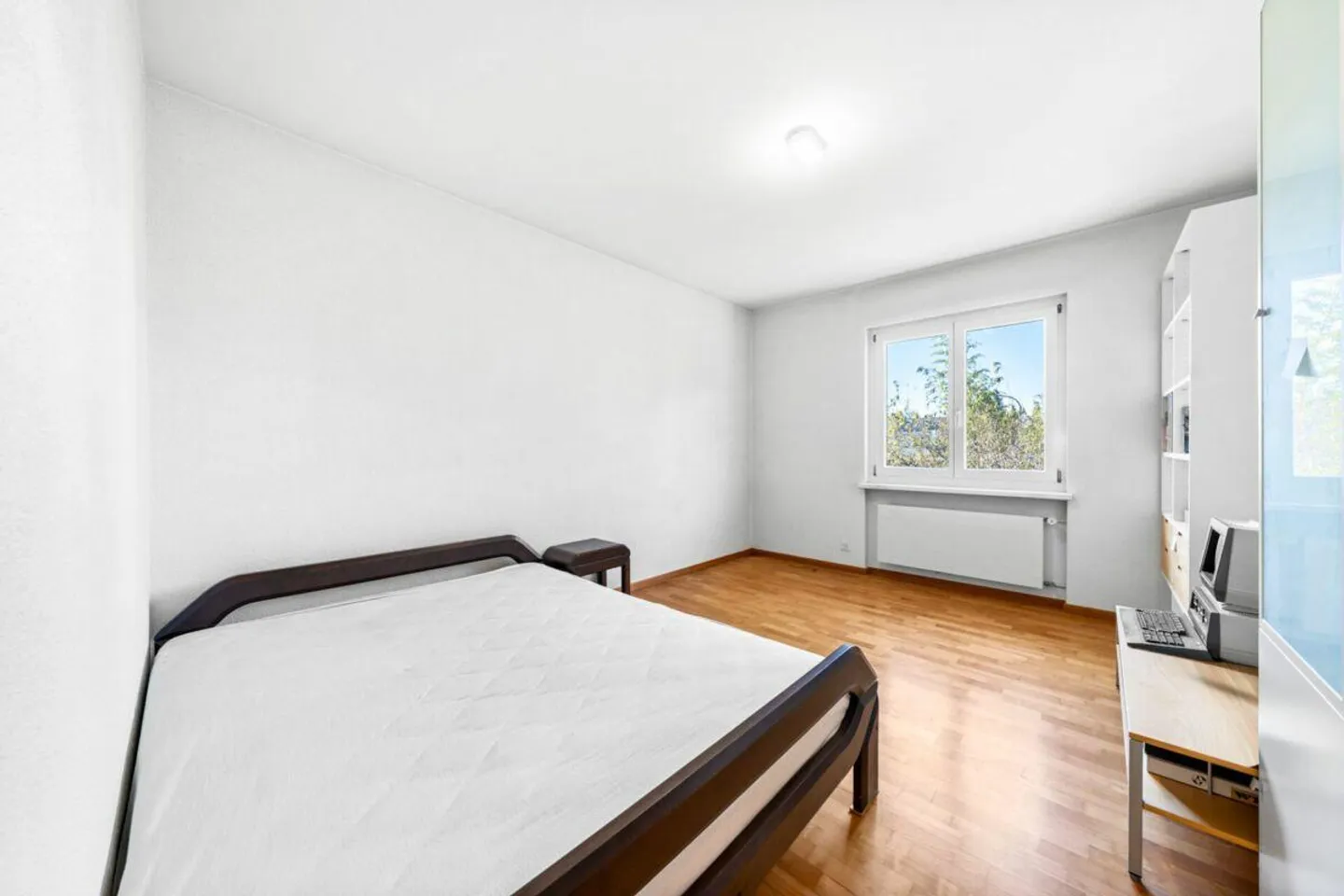 Stylish House in Prime Location - Photo 17 of 21