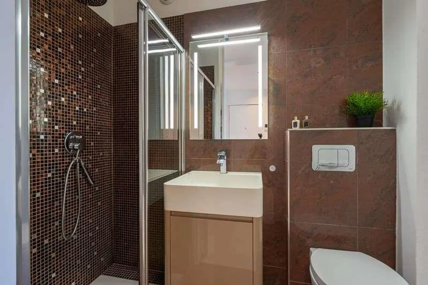 Appartamento con 3,5 stanze e vista lago - Foto 10 di 11