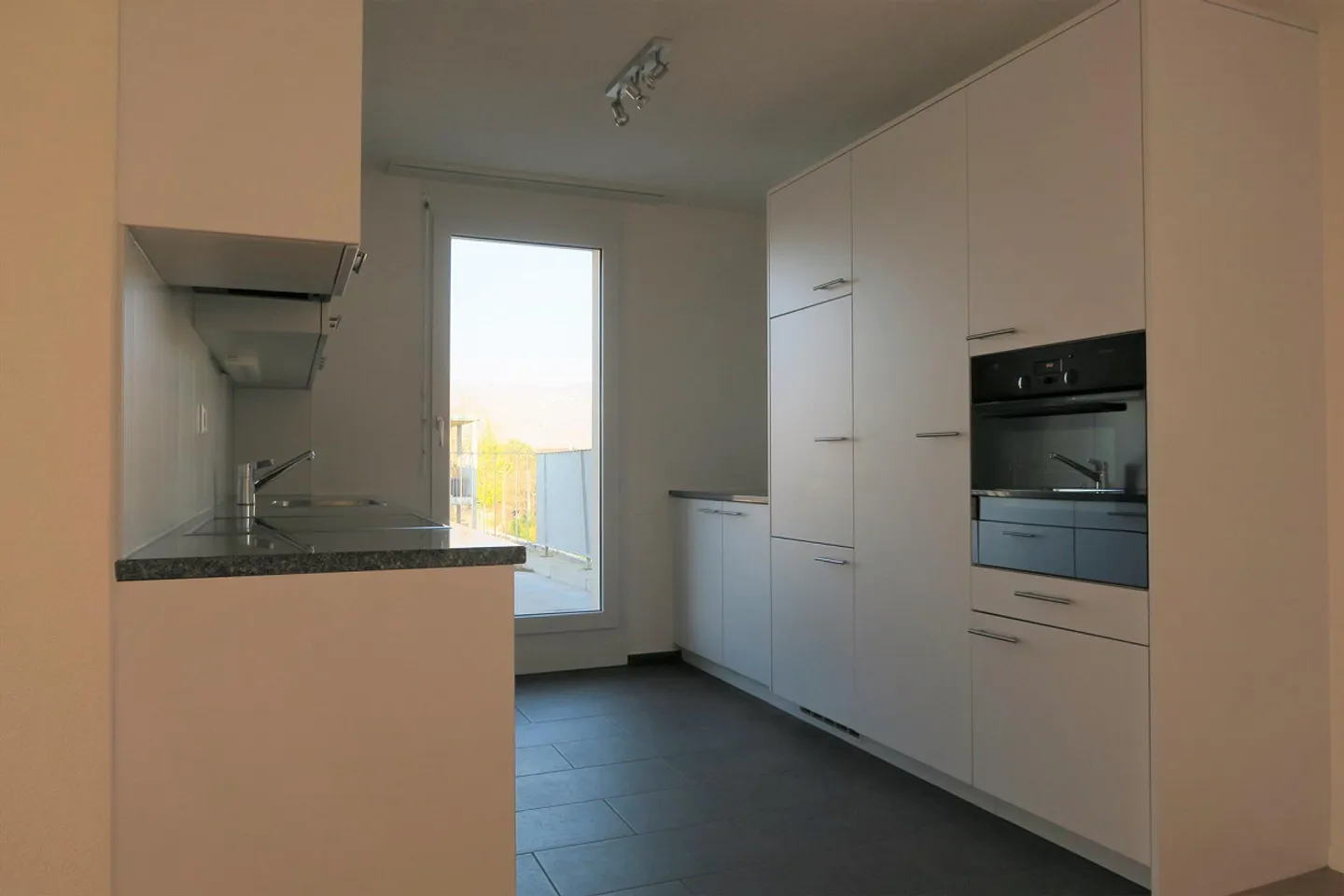 Attico in una posizione tranquilla! - Foto 2 di 7