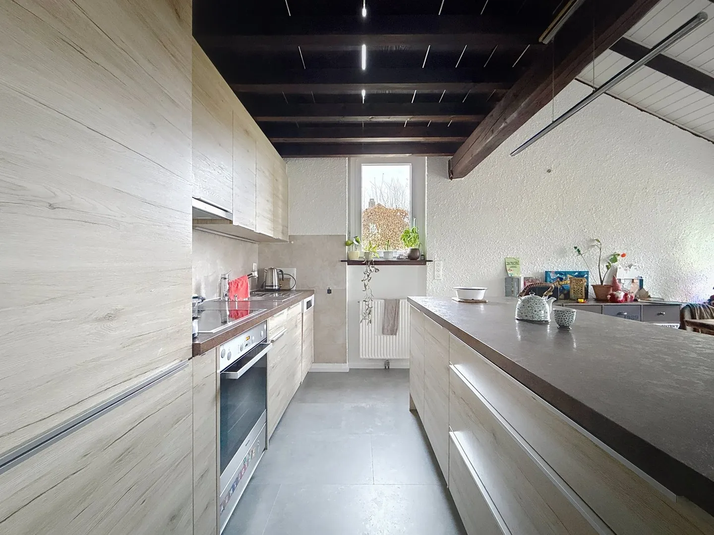 Villa avec 5,5 pièces et espace de vie séparé – Chézard-Saint-Martin - Photo 2 sur 14