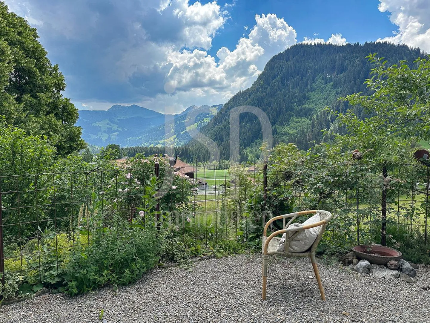 Stilvolles Chalet mit unverbaubarem Blick - Foto 7 von 27