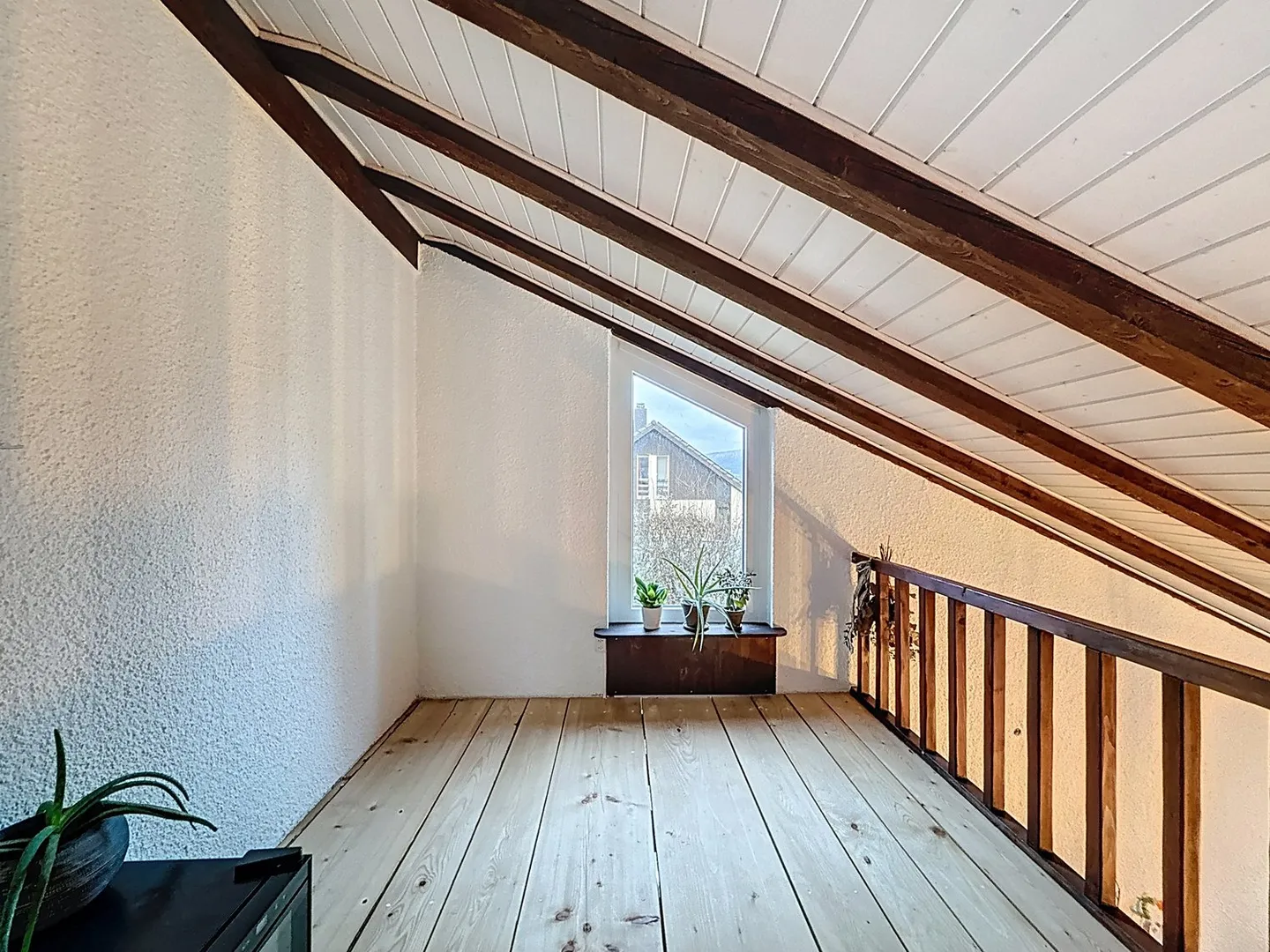 Villa avec 5,5 pièces et espace de vie séparé – Chézard-Saint-Martin - Photo 9 sur 14