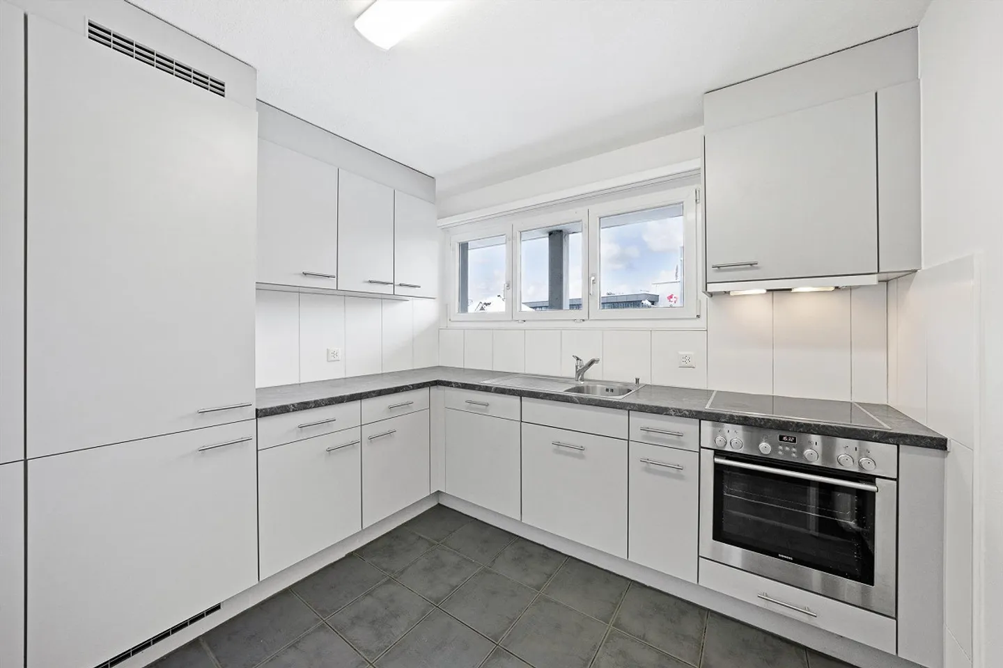 Attraktive 3-Zimmer-Wohnung in zentrumsnaher Lage! - Foto 1 von 11