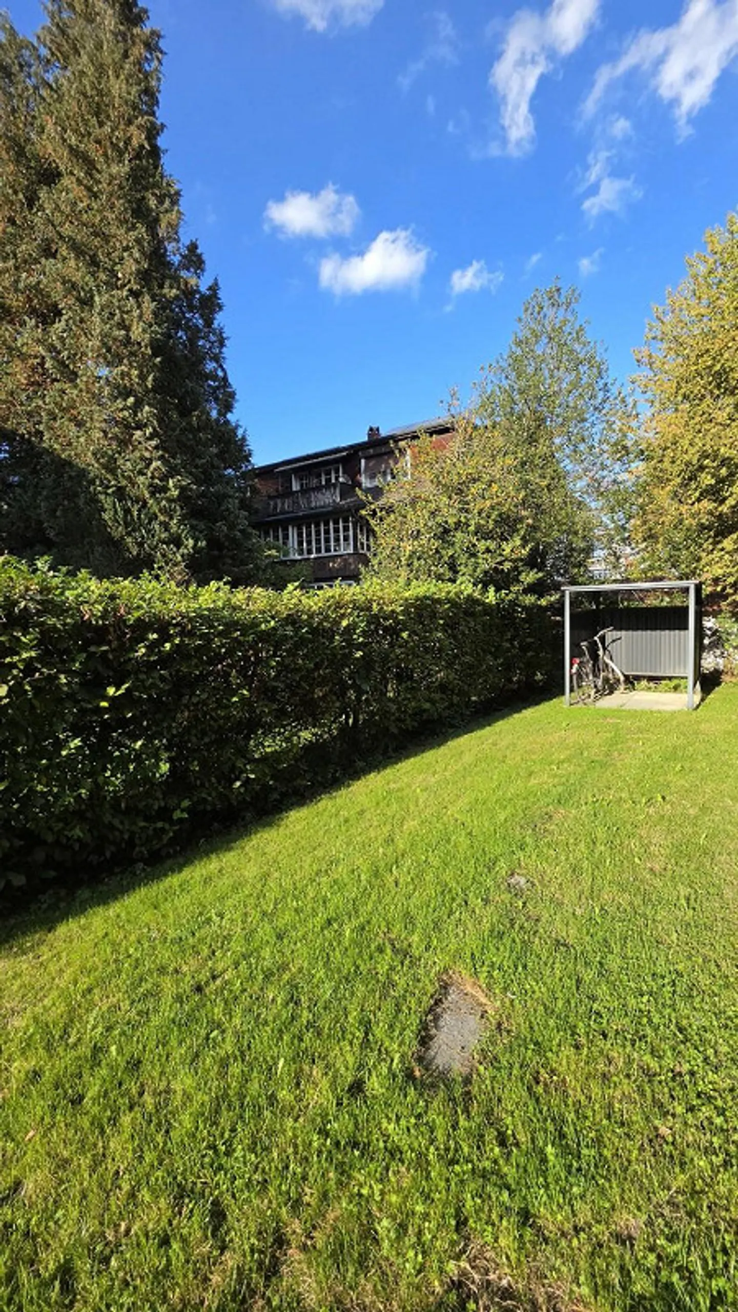 finely renovated, very quiet, garden seating area, preferred neighborhood - Photo 2 of 13