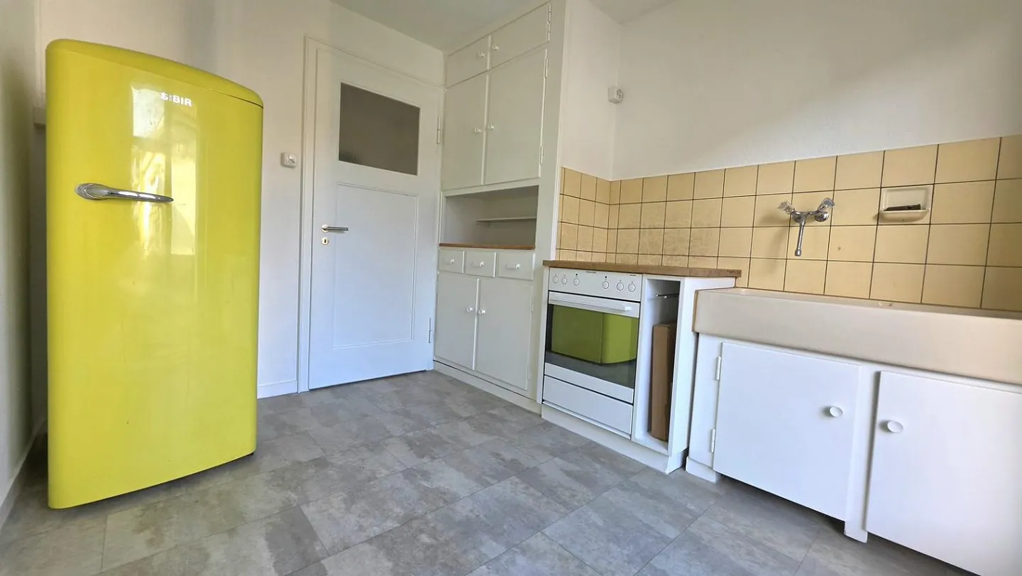finely renovated, very quiet, garden seating area, preferred neighborhood - Photo 6 of 13