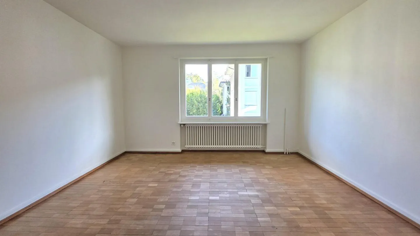 finely renovated, very quiet, garden seating area, preferred neighborhood - Photo 13 of 13