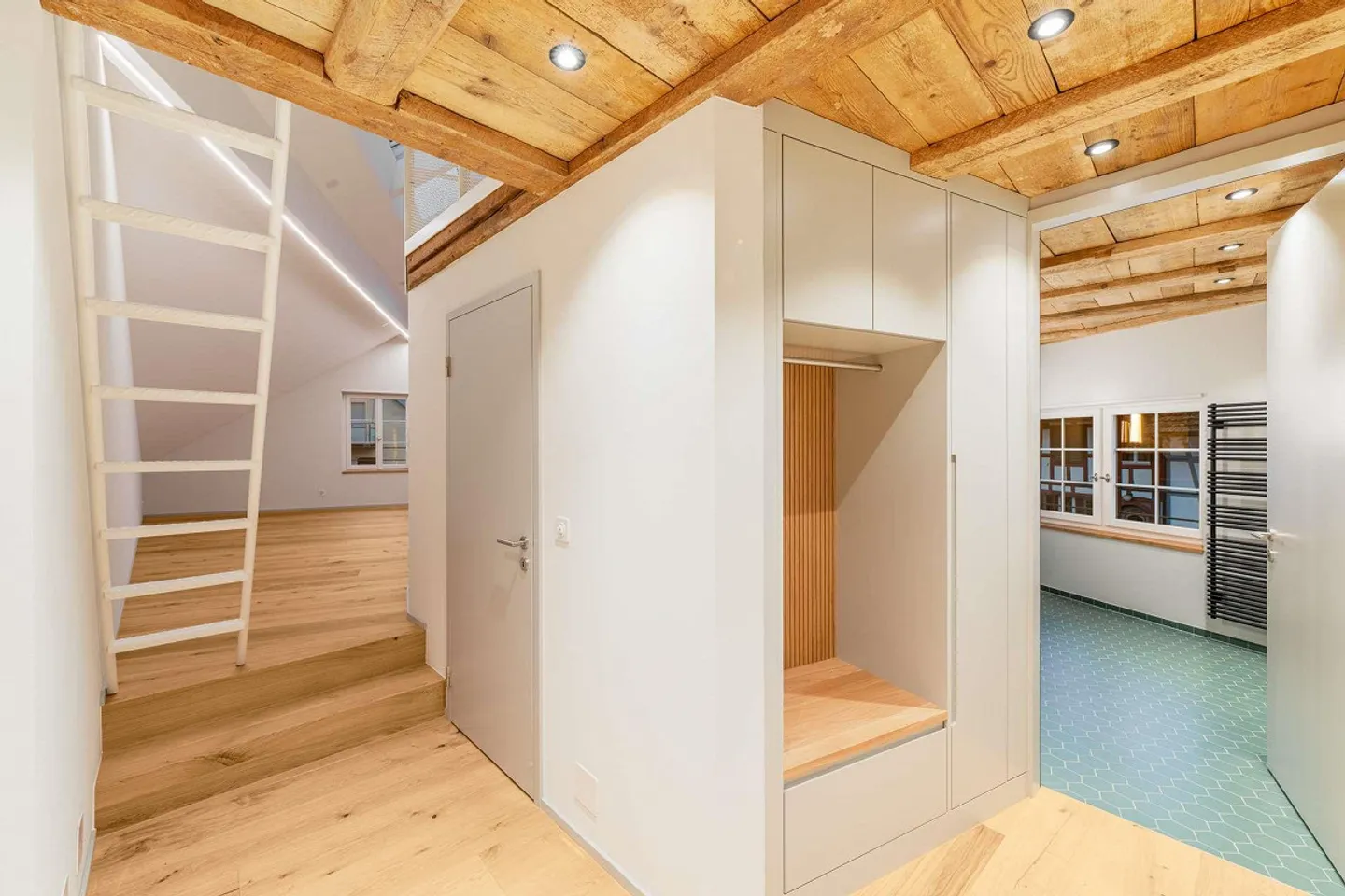 Thurtalstrasse - Existing Charm, Modern Living. - Photo 3 of 6