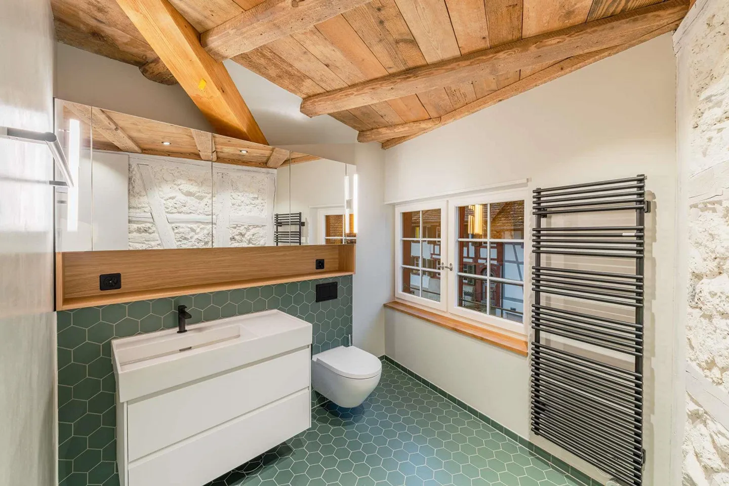 Thurtalstrasse - Existing Charm, Modern Living. - Photo 4 of 6