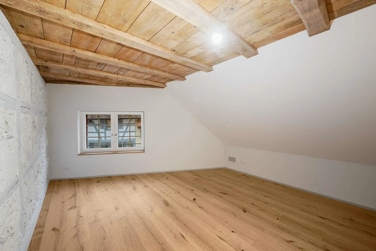 Thurtalstrasse - Existing Charm, Modern Living. - Photo 5 of 6