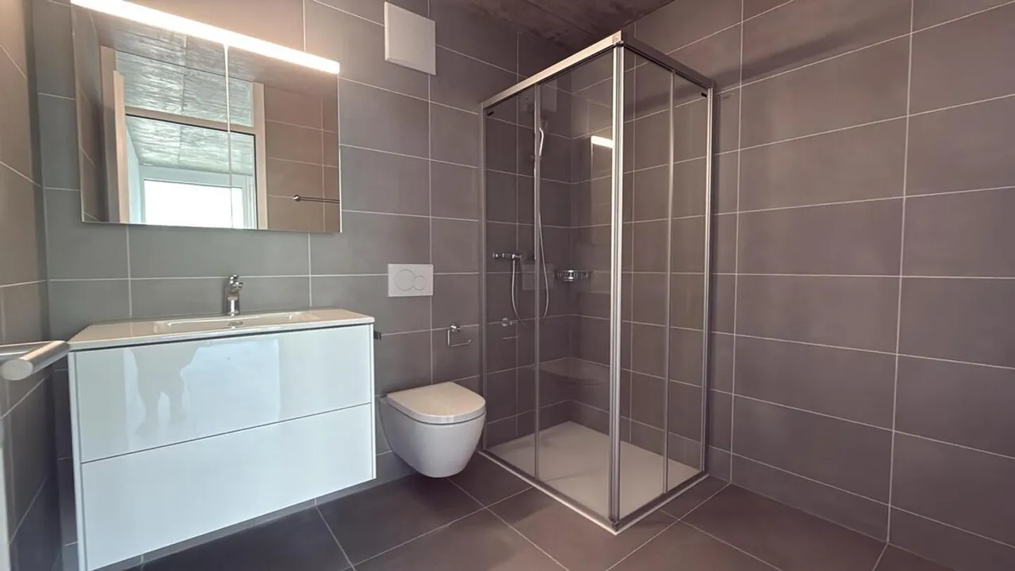 Wunderschöne neue Wohnung mit großem Balkon - Foto 4 von 12