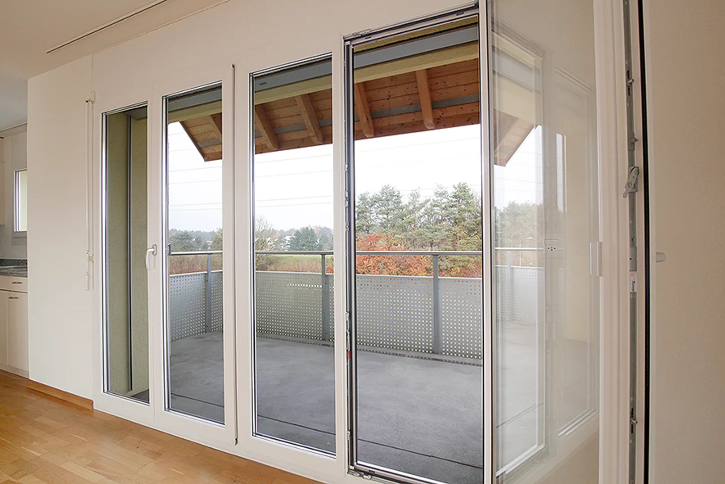 Spacious apartment seeks new residents! - Photo 11 of 11