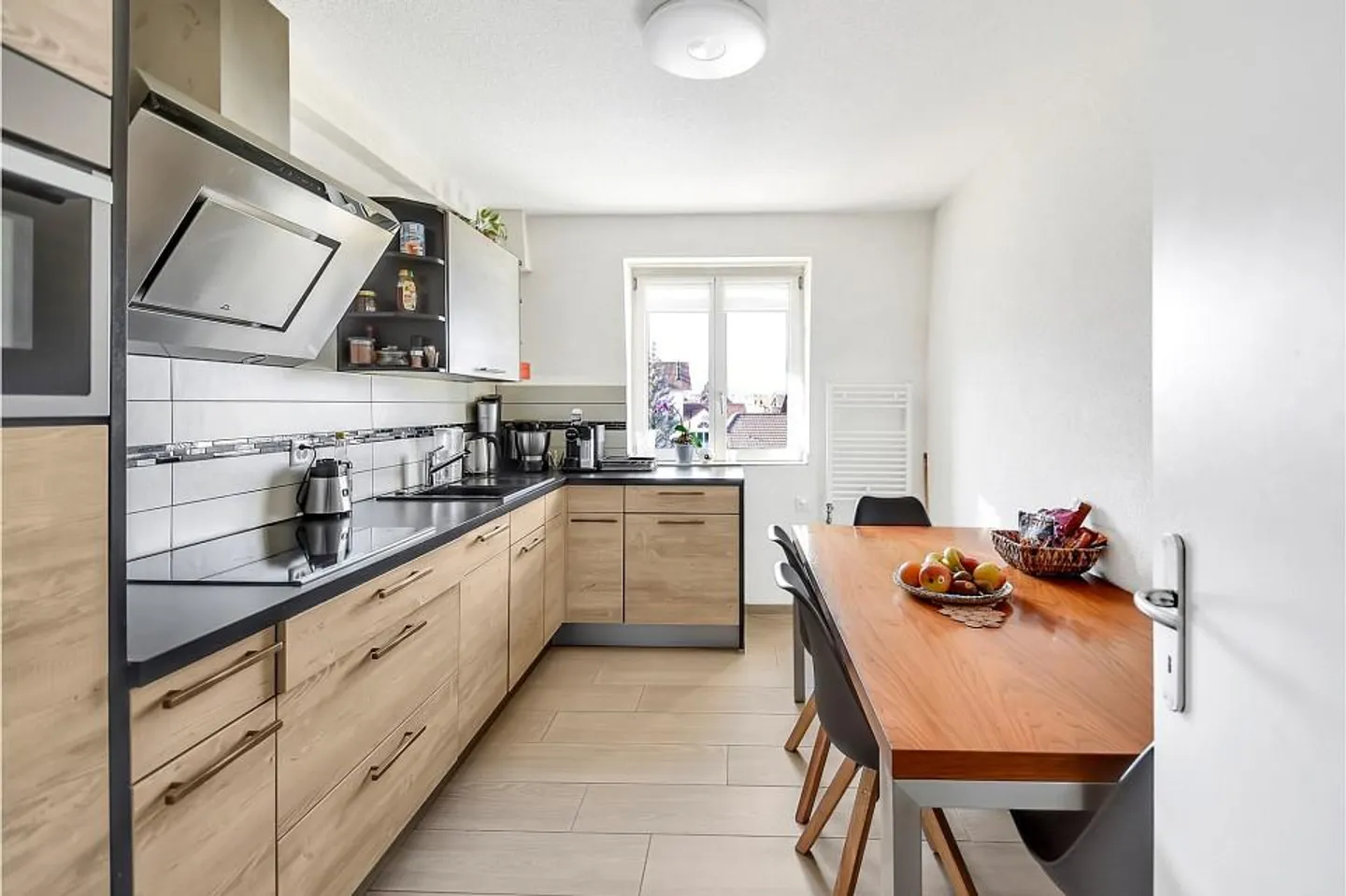 Appartement de ville élégant dans un emplacement idéal - Photo 2 sur 10
