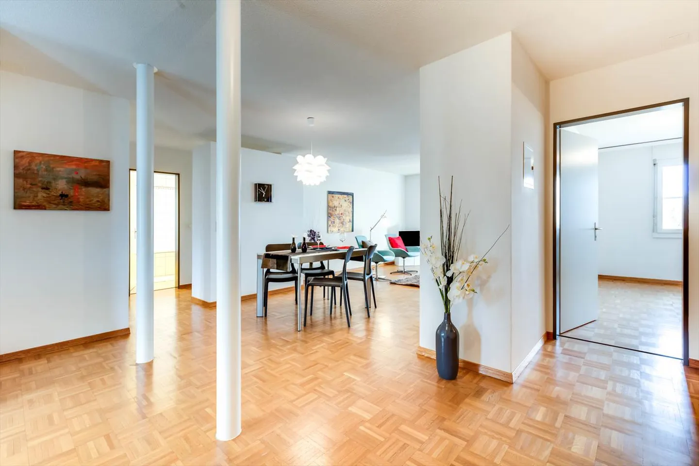 Extraordinary Floor Plan? You are at the right address! - Photo 2 of 11