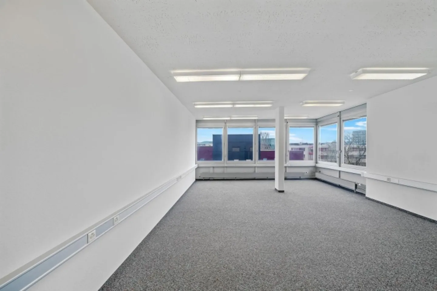 Ufficio elegante in alto sopra Glattbrugg! - Foto 1 di 13