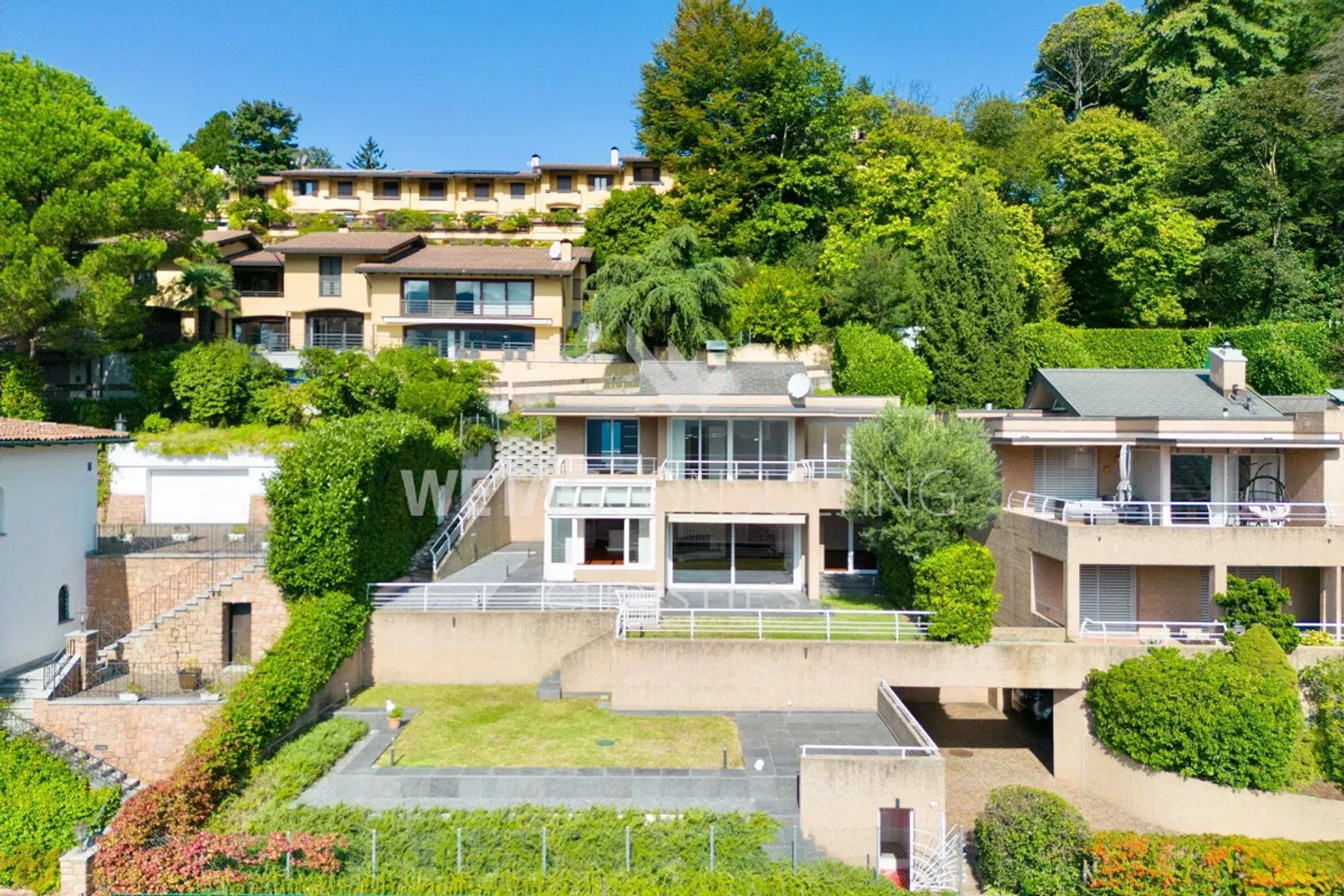 In Lugano: Elegante Reihenvilla mit privatem Garten & weitem Seebli... - Foto 1 di 12