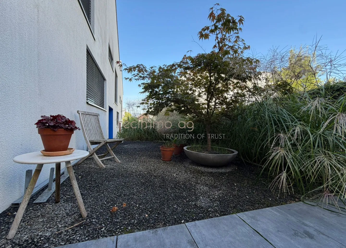 Casa familiare a schiera di 6,5 stanze moderna e luminosa con giardino a Obfelden - Foto 6 di 13