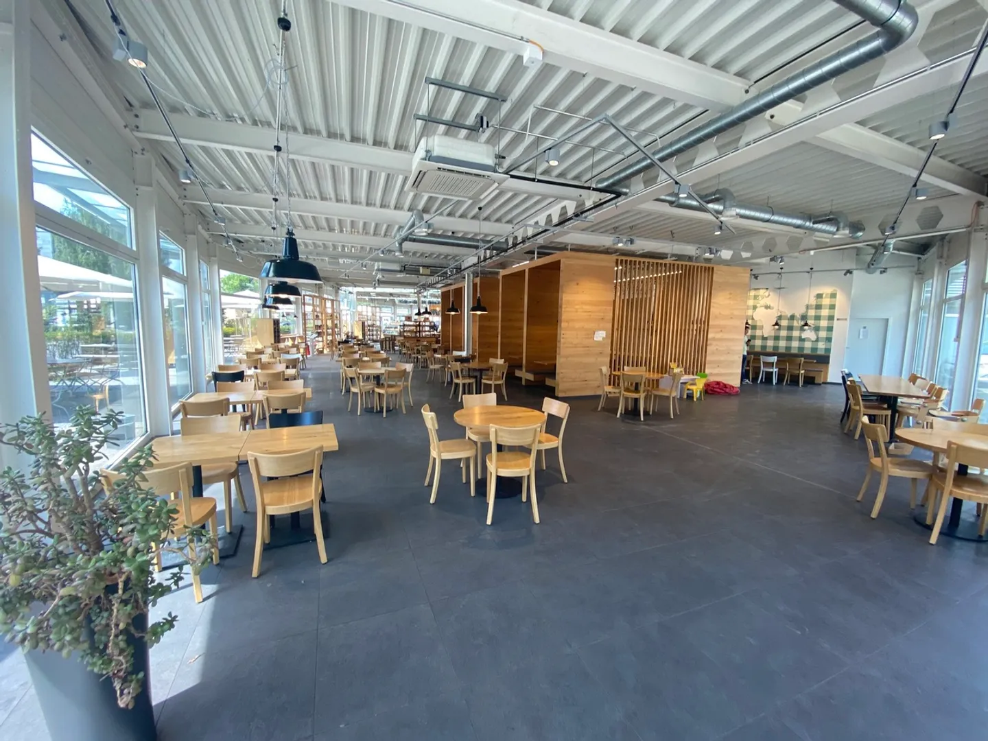 Proprietà commerciale con grande potenziale nel centro di Wohlen - Foto 3 di 11