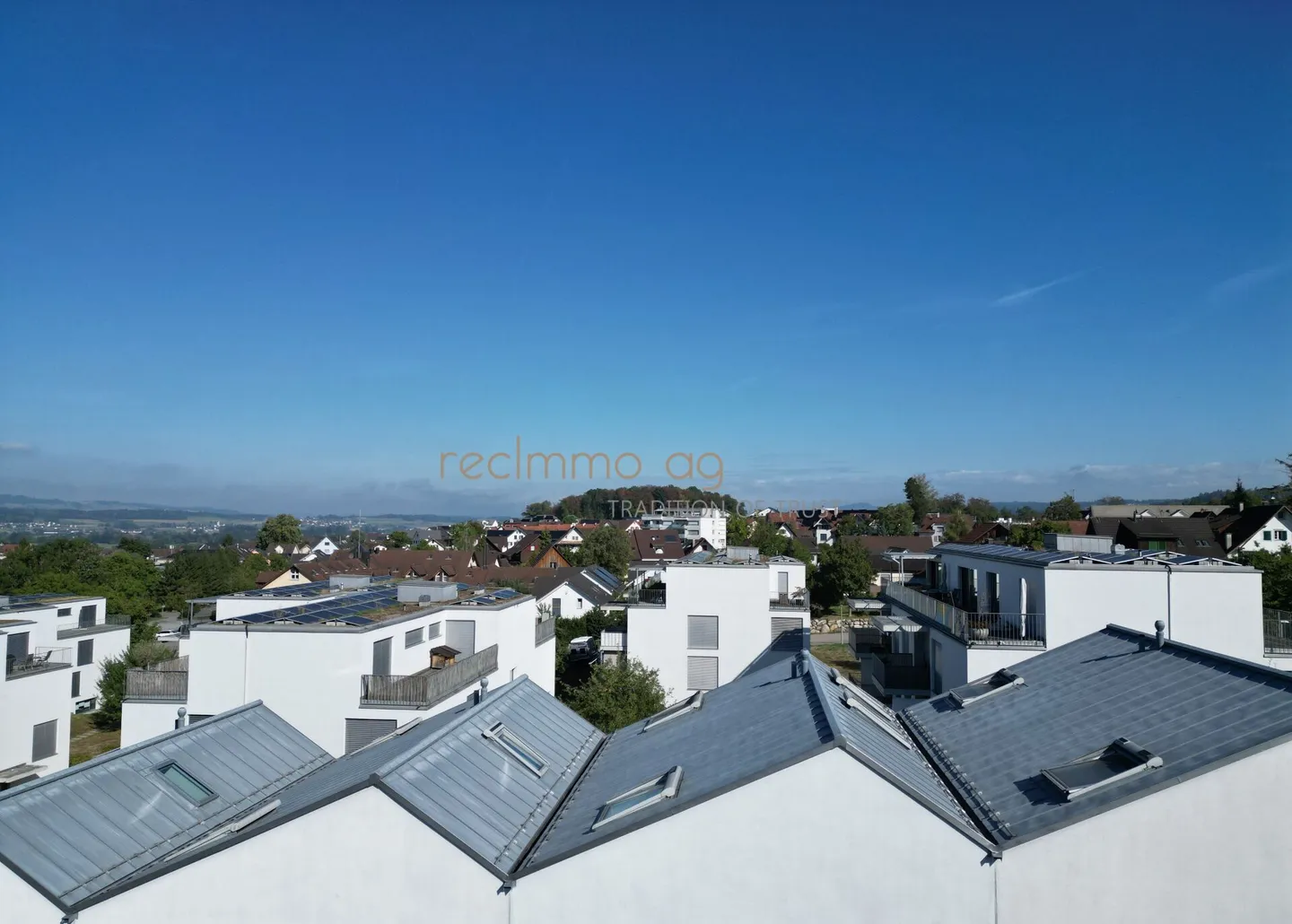 Casa familiare a schiera di 6,5 stanze moderna e luminosa con giardino a Obfelden - Foto 13 di 13