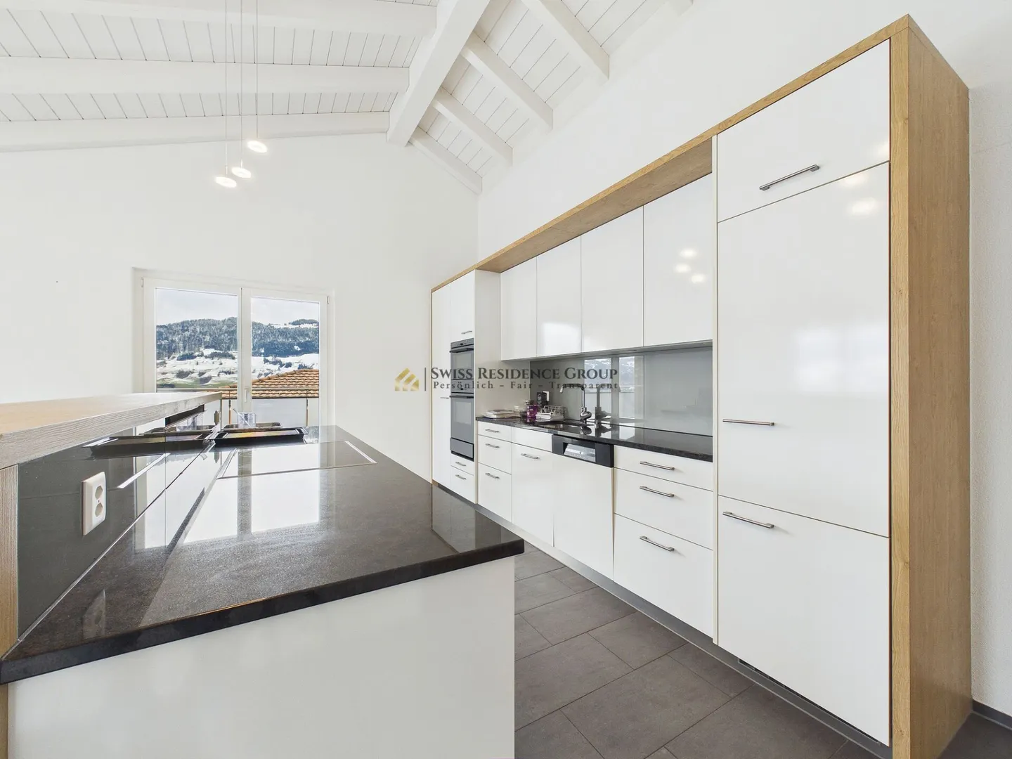 Esclusivo attico di 5,5 stanze con vista panoramica e ampie terrazze - Foto 3 di 33