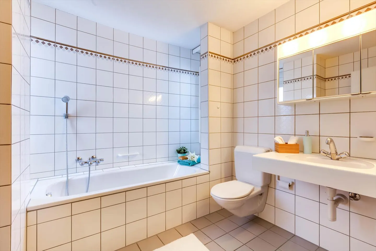 Extraordinary Floor Plan? You are at the right address! - Photo 8 of 11